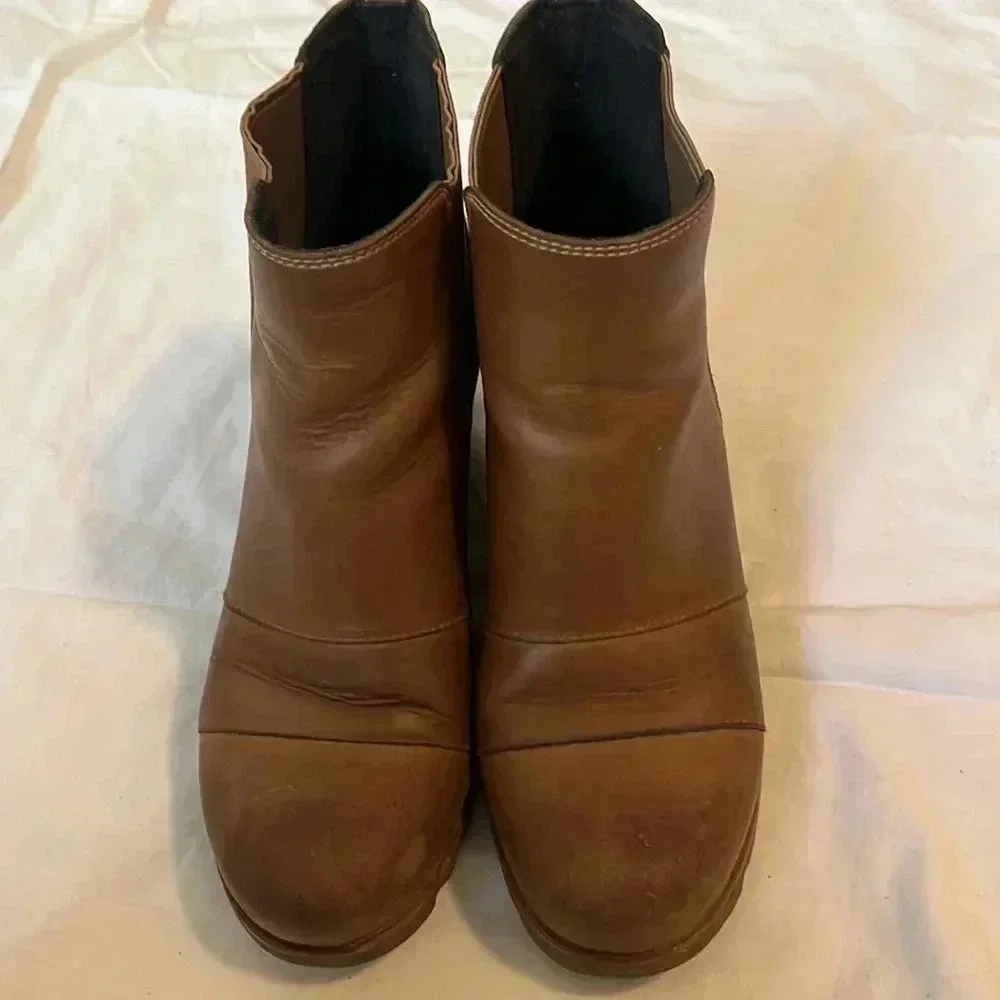 Sorel Womens Lea Wedge Booties in Elk Curry size 8.5